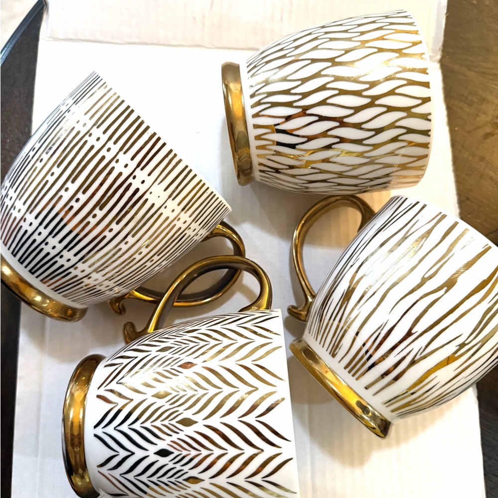 Elegant White and Gold Ceramic Coffee Mugs - Set of 4